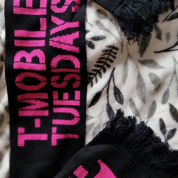 Tmobile Bag Set - Picture 9 of 14